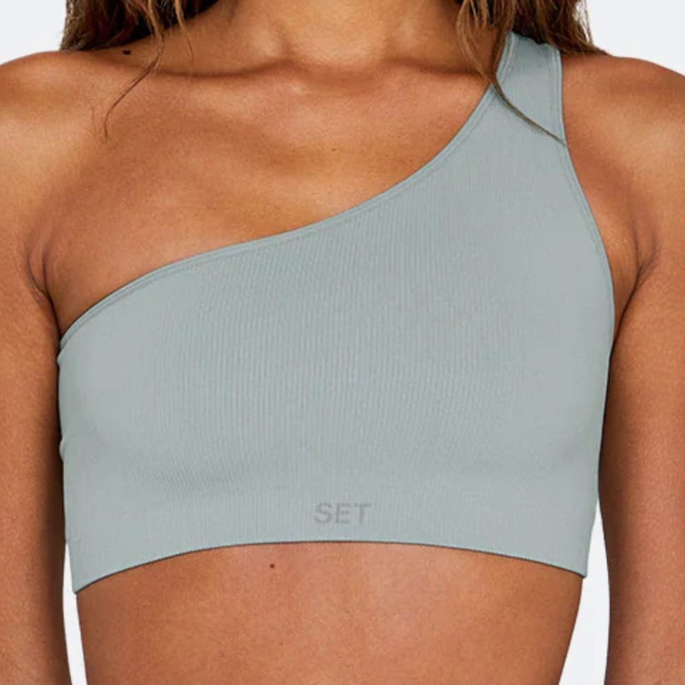 Set Active sculpt flex ribbed one shoulder bra in rain.